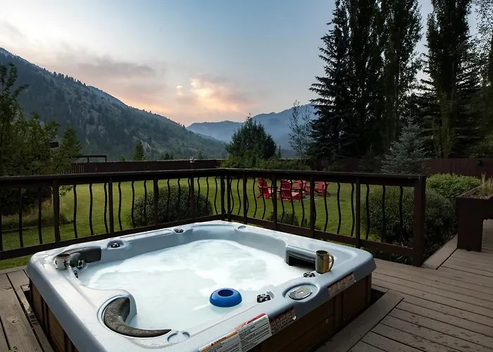 Spacious Family With Breathtaking Mountain Views In Alpine, Utah Alpine