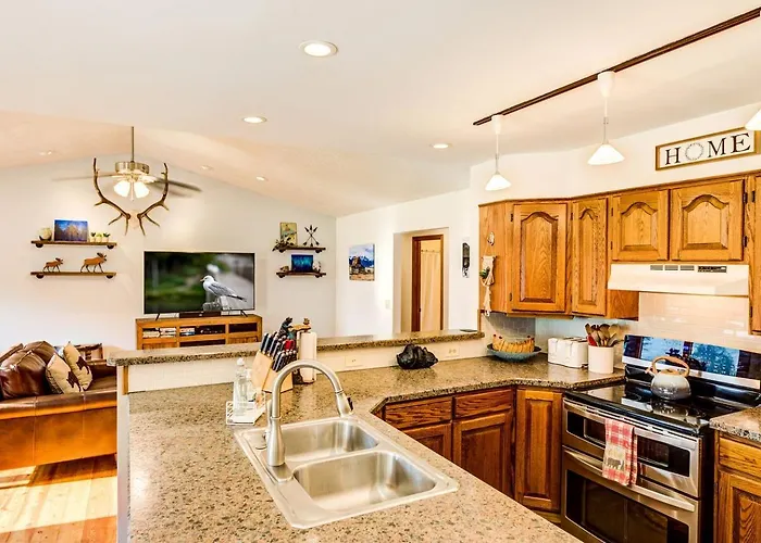 Spacious Family With Breathtaking Mountain Views In Alpine, Utah *