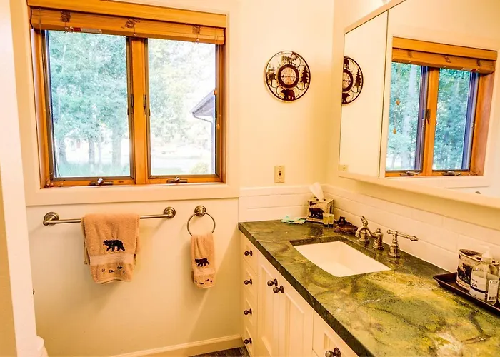 Spacious Family With Breathtaking Mountain Views In Alpine, Utah Alpine